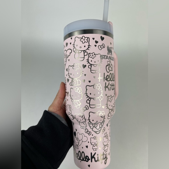 Hello Kitty 40oz Bloom Stanley Engraved - Picture 2 of 8